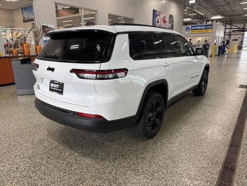 2025 Jeep Grand Cherokee L Altitude