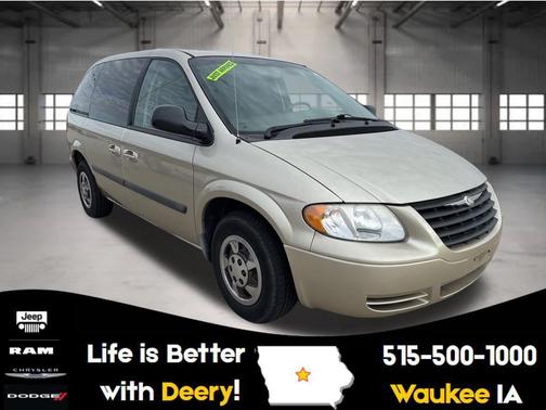 2006 Chrysler Town & Country Base