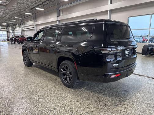 High Gloss Black 2026 Jeep Grand Wagoneer L Limited Altitude