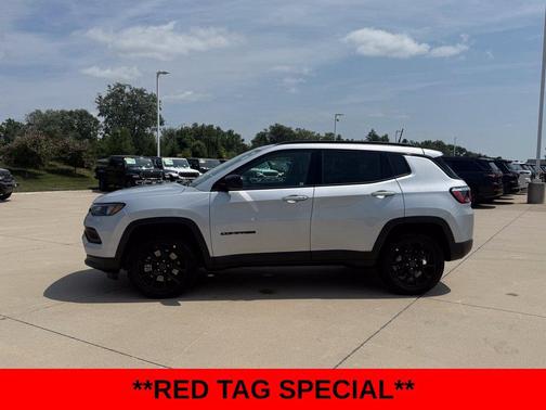 Silver Zynith Metallic Clearcoat 2026 Jeep Compass Sport