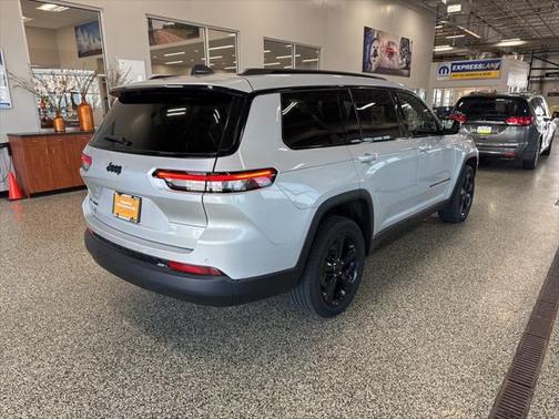 2022 Jeep Grand Cherokee L Altitude