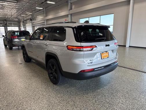 2022 Jeep Grand Cherokee L Altitude