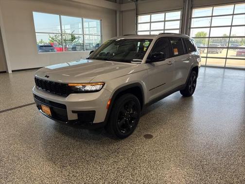 2022 Jeep Grand Cherokee L Altitude