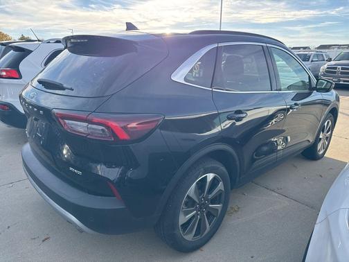 2025 Ford Escape Platinum