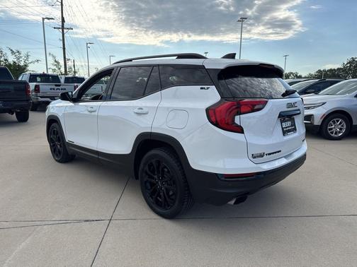 Summit White 2019 GMC Terrain SLT