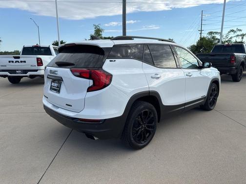 Summit White 2019 GMC Terrain SLT