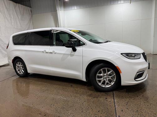 Bright White Clearcoat 2024 Chrysler Pacifica Touring L