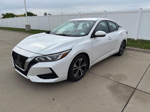 Aspen White TriCoat Pearl 2022 Nissan Sentra SV