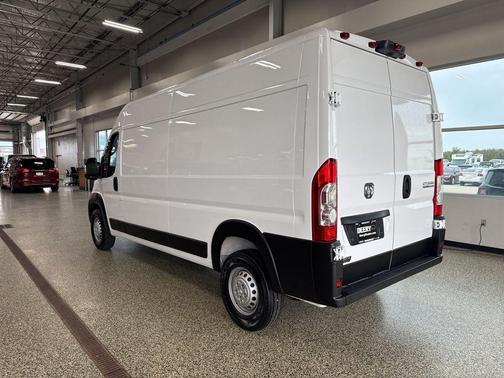 2025 RAM ProMaster 2500 Tradesman