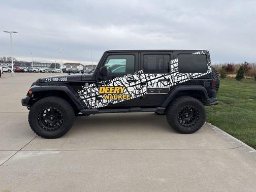 2016 Jeep Wrangler Unlimited Sahara