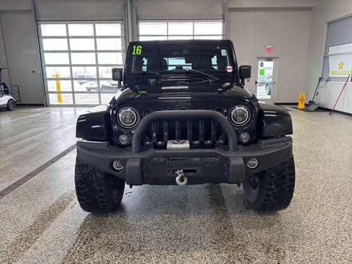 2016 Jeep Wrangler Unlimited Sahara