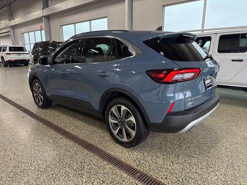 2025 Ford Escape Platinum