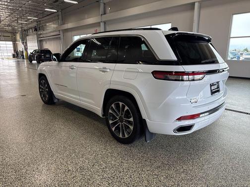 2023 Jeep Grand Cherokee Overland