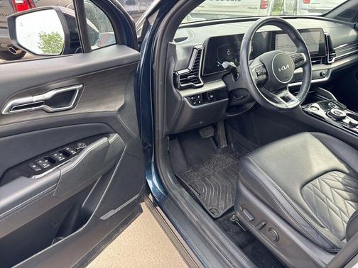 Vesta Blue 2023 Kia Sportage Plug-In Hybrid X-Line