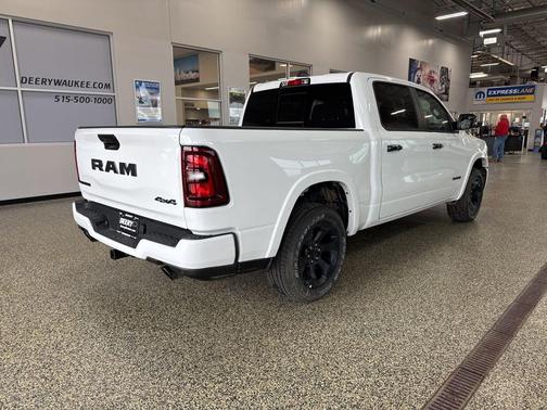 Bright White Clearcoat 2026 RAM 1500 Big Horn/Lone Star