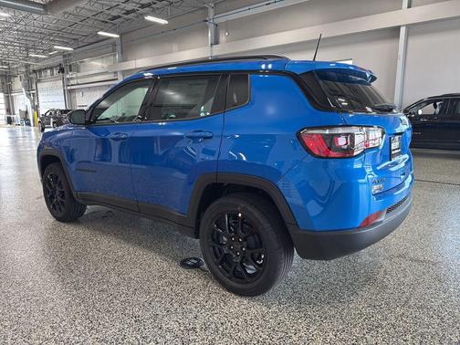 Hydro Blue Pearlcoat 2026 Jeep Compass Latitude