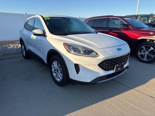 2020 Ford Escape SE