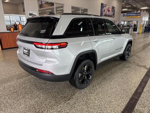 2025 Jeep Grand Cherokee Altitude