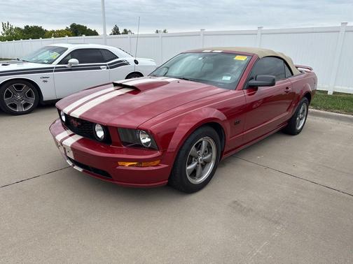 Red 2008 Ford Mustang GT Deluxe