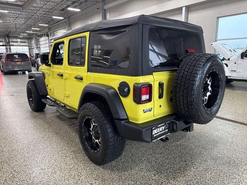2022 Jeep Wrangler Unlimited Sport