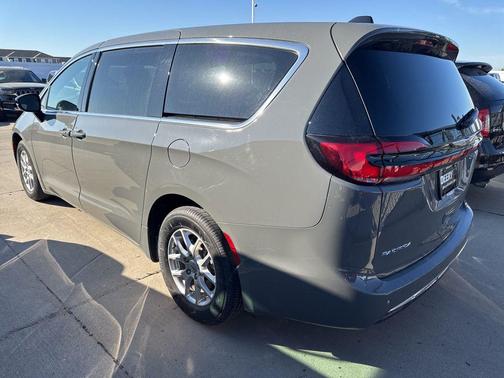 2025 Chrysler Pacifica L