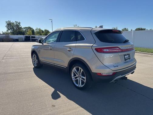 White Gold Metallic 2017 Lincoln MKC Reserve