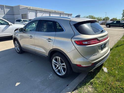 White Gold Metallic 2017 Lincoln MKC Reserve