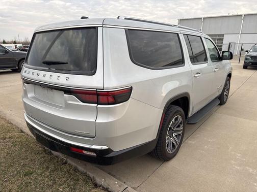 Silver Zynith 2024 Jeep Wagoneer L Series II