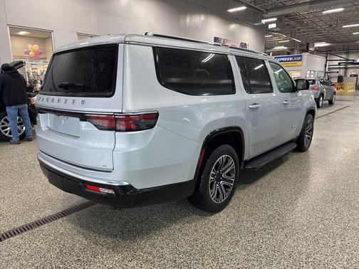 Silver Zynith 2024 Jeep Wagoneer L Series II