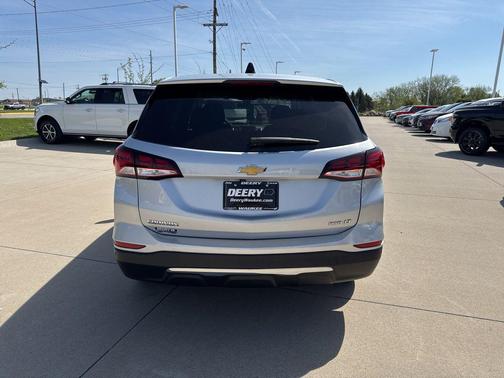 Silver Ice Metallic 2022 Chevrolet Equinox 1LT