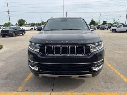 Diamond Black Crystal Pearlcoat 2024 Jeep Wagoneer Series II