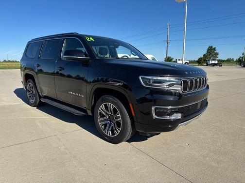 Diamond Black Crystal Pearlcoat 2024 Jeep Wagoneer Series II