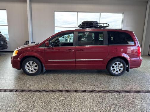 2012 Chrysler Town & Country Touring