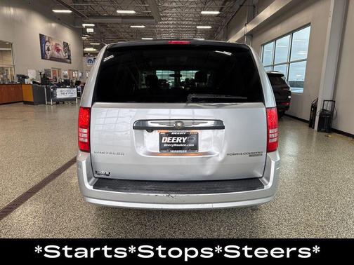 2010 Chrysler Town & Country Touring