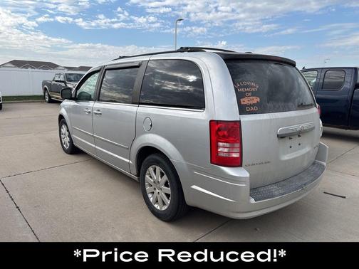 2010 Chrysler Town & Country Touring