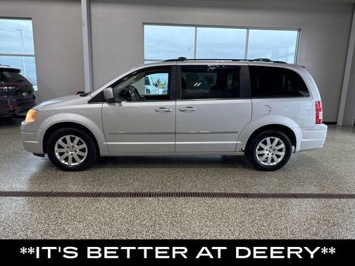 2010 Chrysler Town & Country Touring
