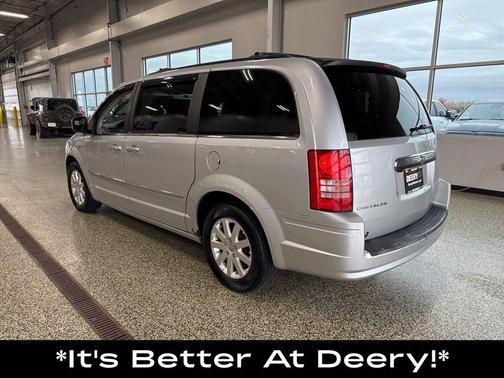 2010 Chrysler Town & Country Touring
