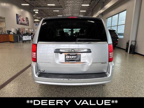 2010 Chrysler Town & Country Touring