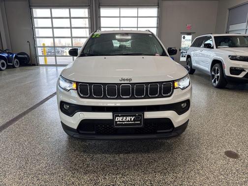 2022 Jeep Compass Latitude Lux