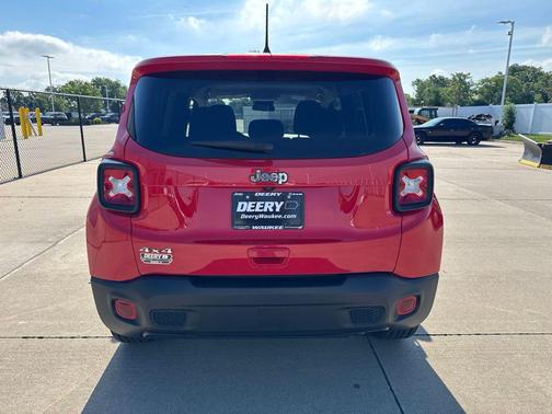 Colorado Red Clearcoat 2023 Jeep Renegade Latitude