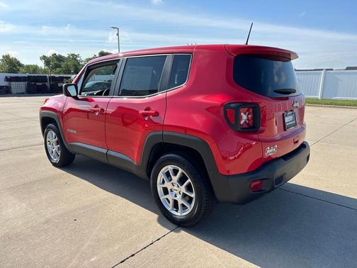 Colorado Red Clearcoat 2023 Jeep Renegade Latitude