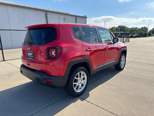 Colorado Red Clearcoat 2023 Jeep Renegade Latitude