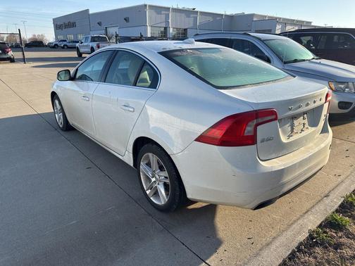 Ice White 2015 Volvo S60 T5 Premier