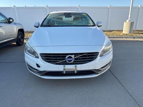 Ice White 2015 Volvo S60 T5 Premier