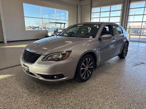 2013 Chrysler 200 Limited