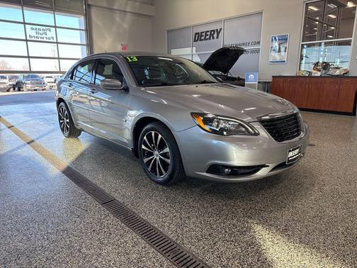 2013 Chrysler 200 Limited