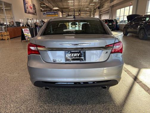 2013 Chrysler 200 Limited