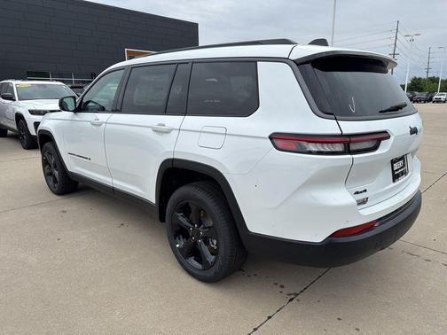 Bright White Clearcoat 2026 Jeep Grand Cherokee L Limited