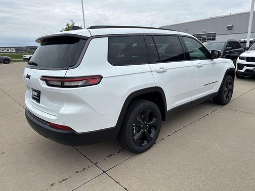 Bright White Clearcoat 2026 Jeep Grand Cherokee L Limited