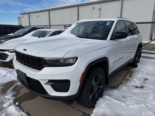 2025 Jeep Grand Cherokee Altitude